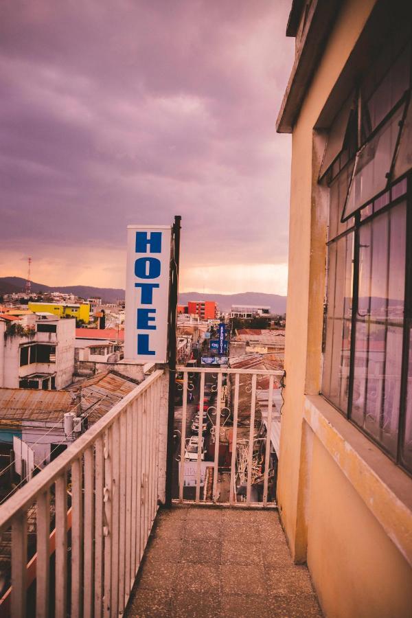 Hotel Shinula Huehuetenango Eksteriør billede